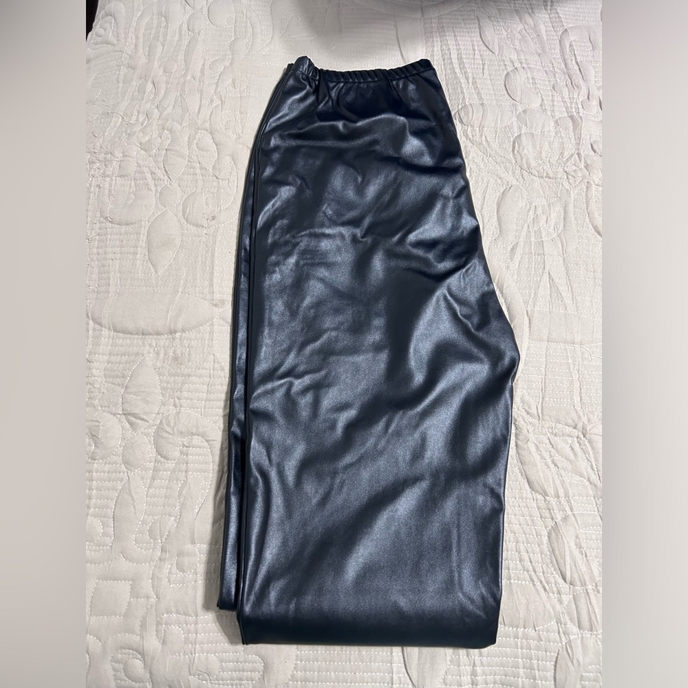 Pleather pants - Picture 2 of 5